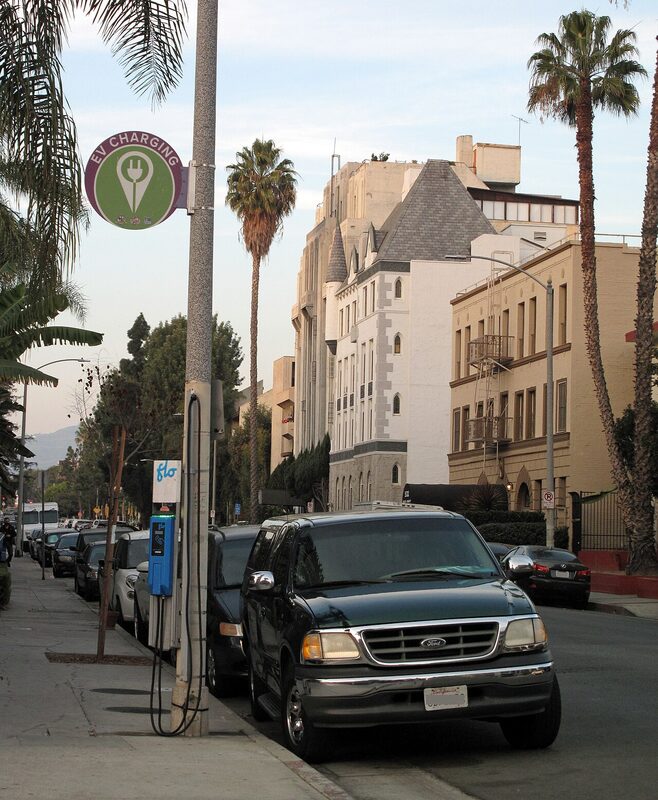 AFDC Counts 262,196 US Public Charging Ports as of Oct. 21: 79,007 DC Fast, California Holds a Quarter