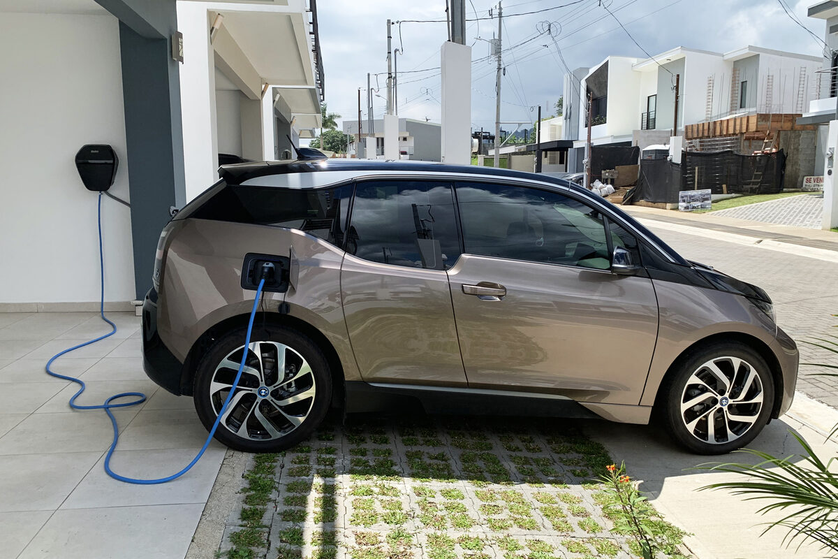 Duke Energy Florida says off-peak EV charging credit has paid $1.5M in bill credits since 2022