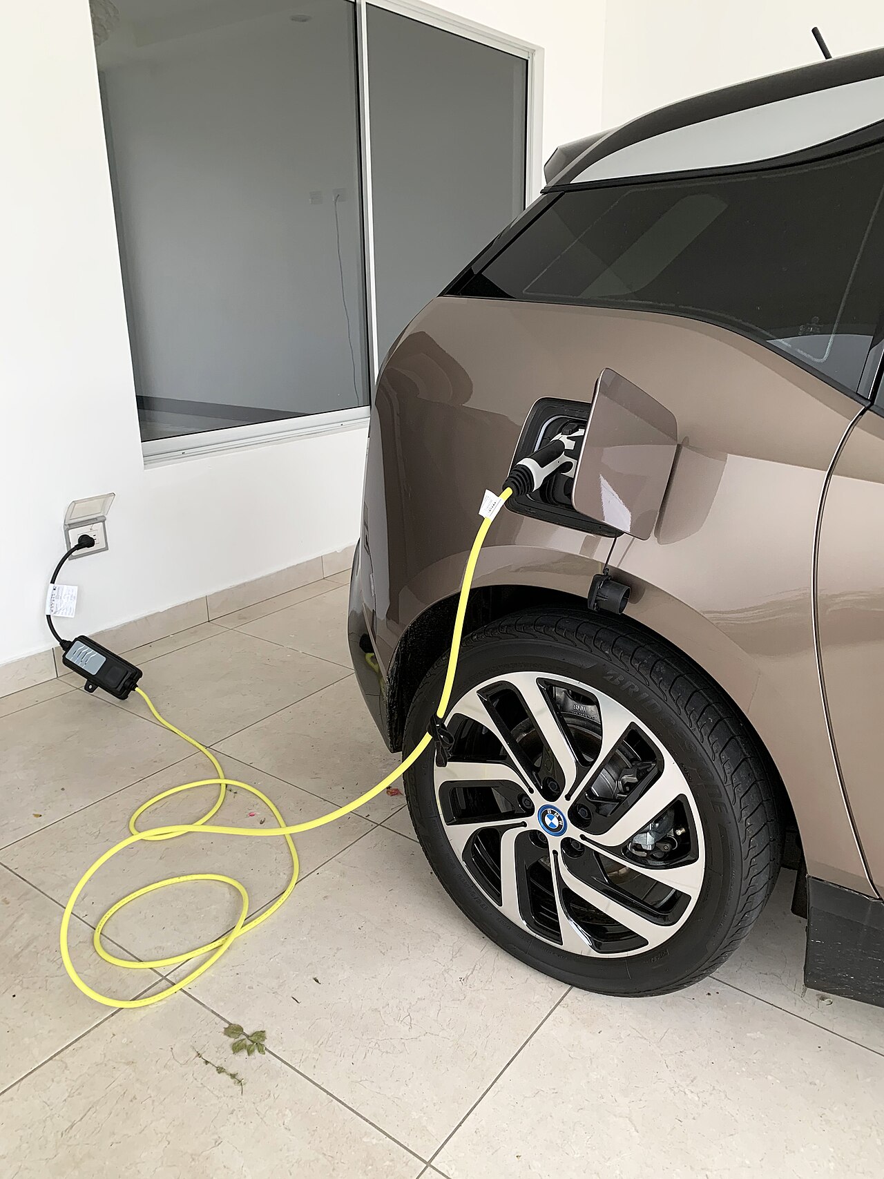 England Drops Planning Permission for Cross-Pavement Home EV Chargers, but Not Everywhere